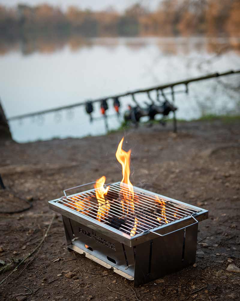 fox-foldable-bbq-in-use-jpgs-20jpg